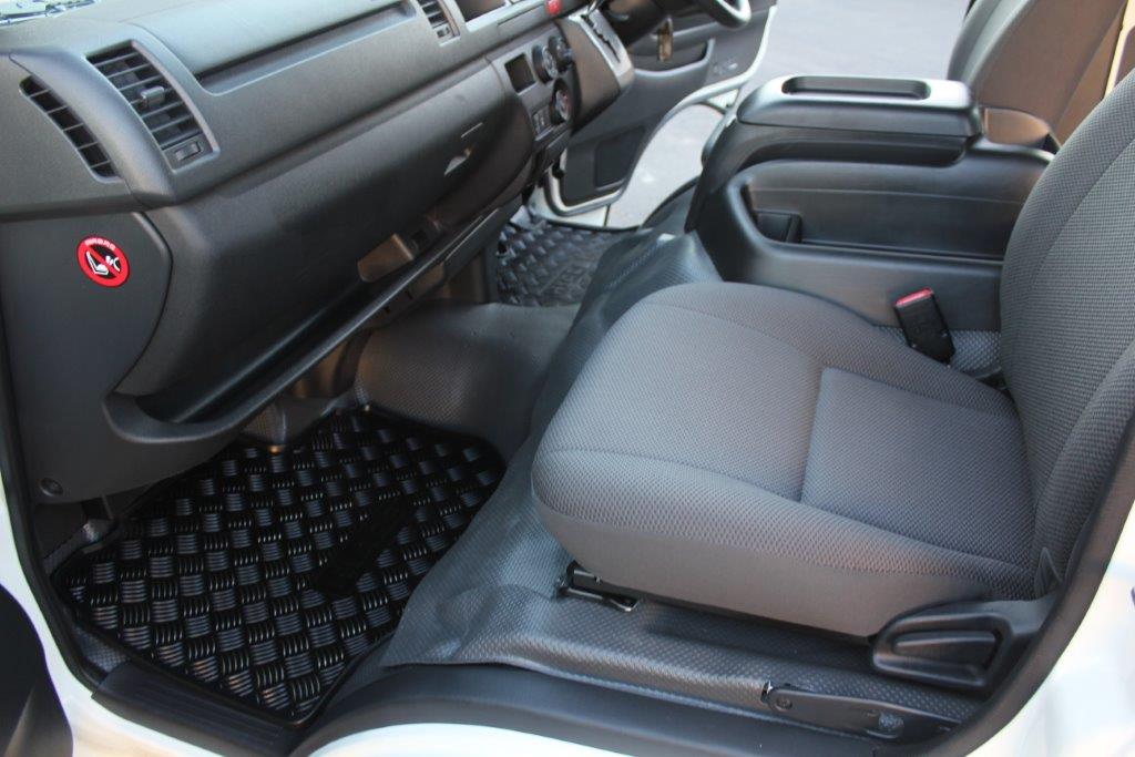 Toyota Hiace ZL MINIBUS COACH 2016 for sale in Auckland