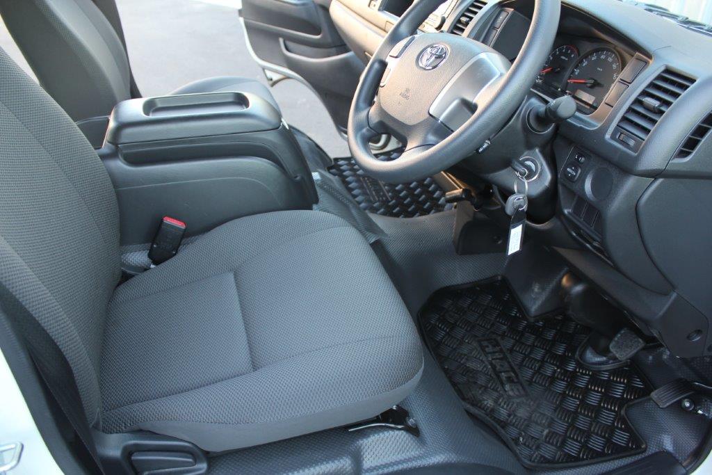 Toyota Hiace ZL MINIBUS COACH 2016 for sale in Auckland