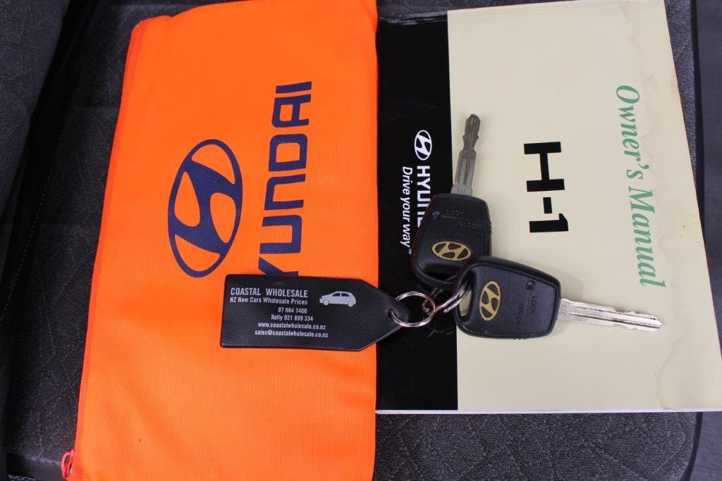 Hyundai H1 MINIBUS - 11 SEATER 2009 for sale in Auckland