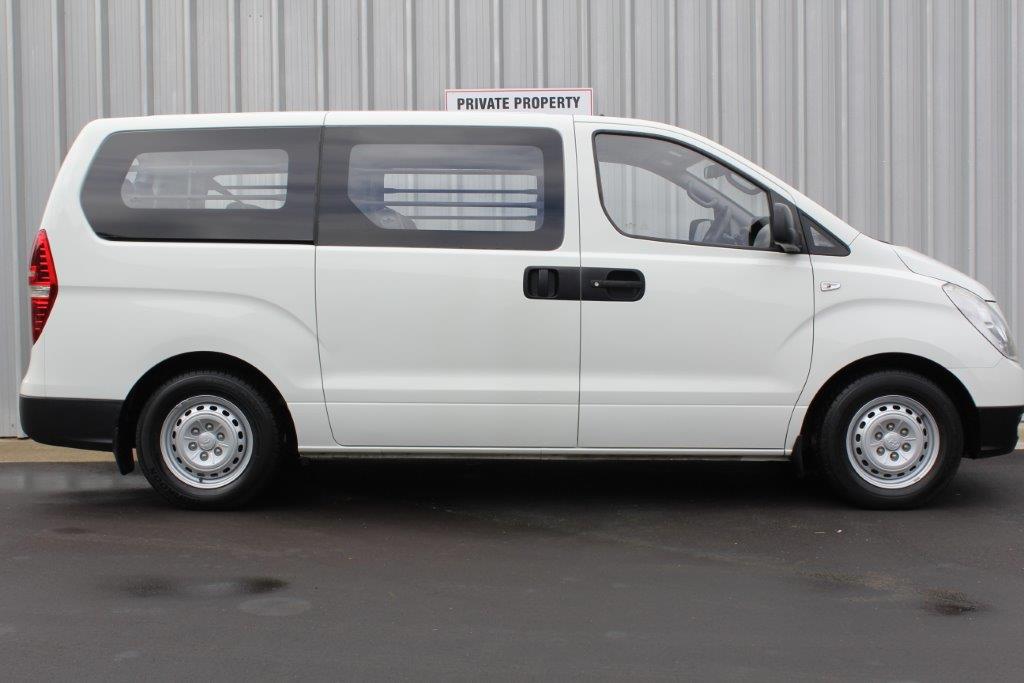 Hyundai H1 MINIBUS - 11 SEATER 2009 for sale in Auckland