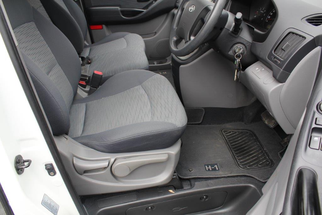 Hyundai H1 MINIBUS - 11 SEATER 2009 for sale in Auckland