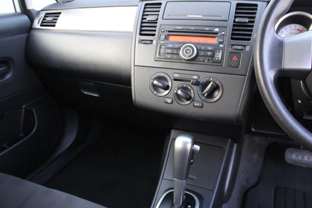 Nissan Tiida hatchback 2009 for sale in Auckland