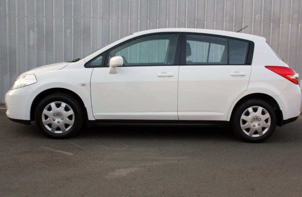 Nissan Tiida hatchback 2009 for sale in Auckland