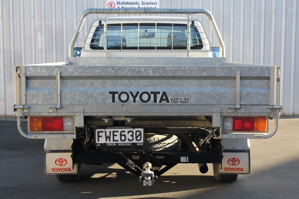 Toyota HILUX 2WD FLATDECK SINGLE CAB 2011 for sale in Auckland