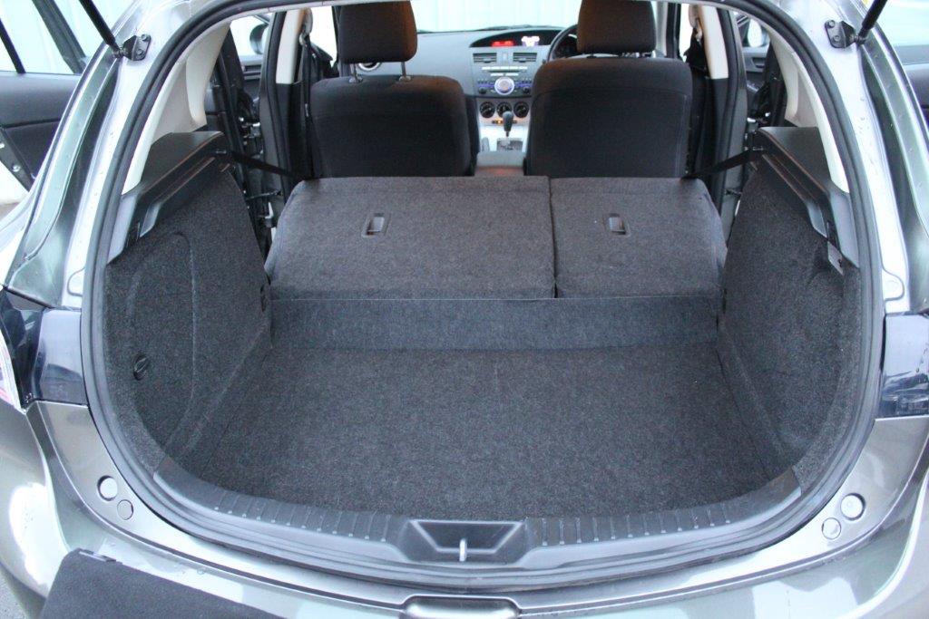 Mazda 3 GLX HATCH 2011 for sale in Auckland