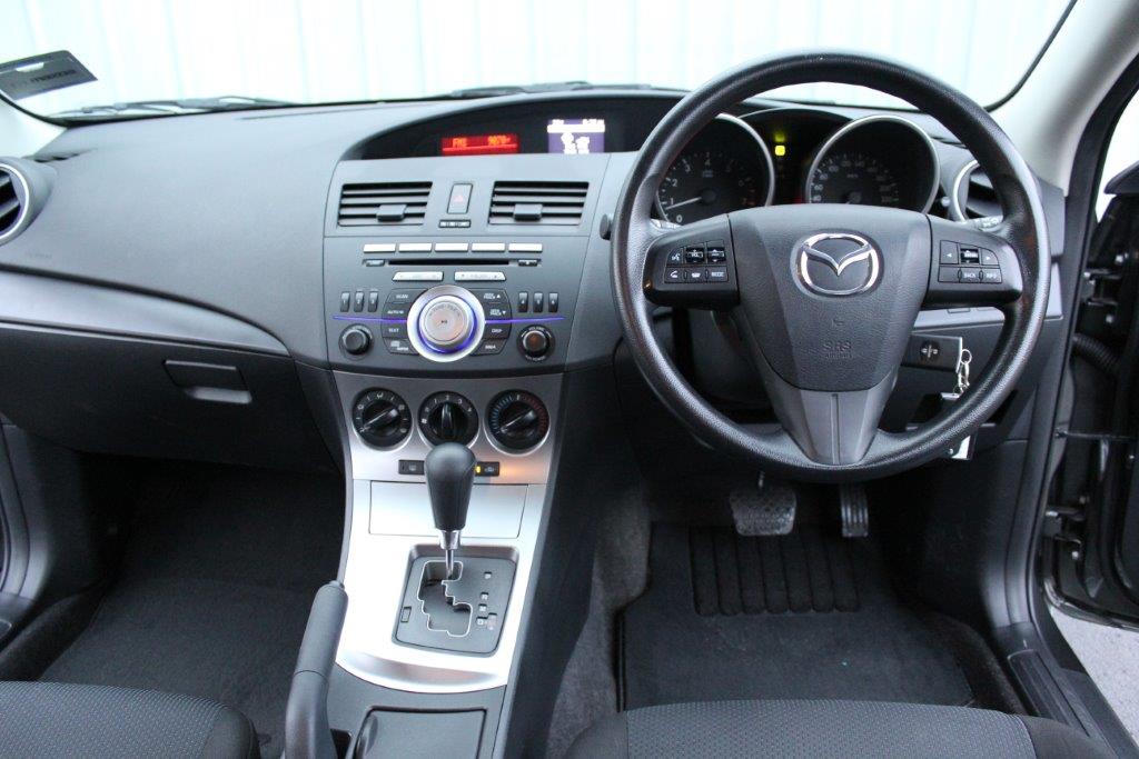 Mazda 3 GLX HATCH 2011 for sale in Auckland
