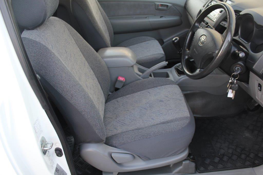 Toyota HILUX CAB PLUS DIESEL 2011 for sale in Auckland