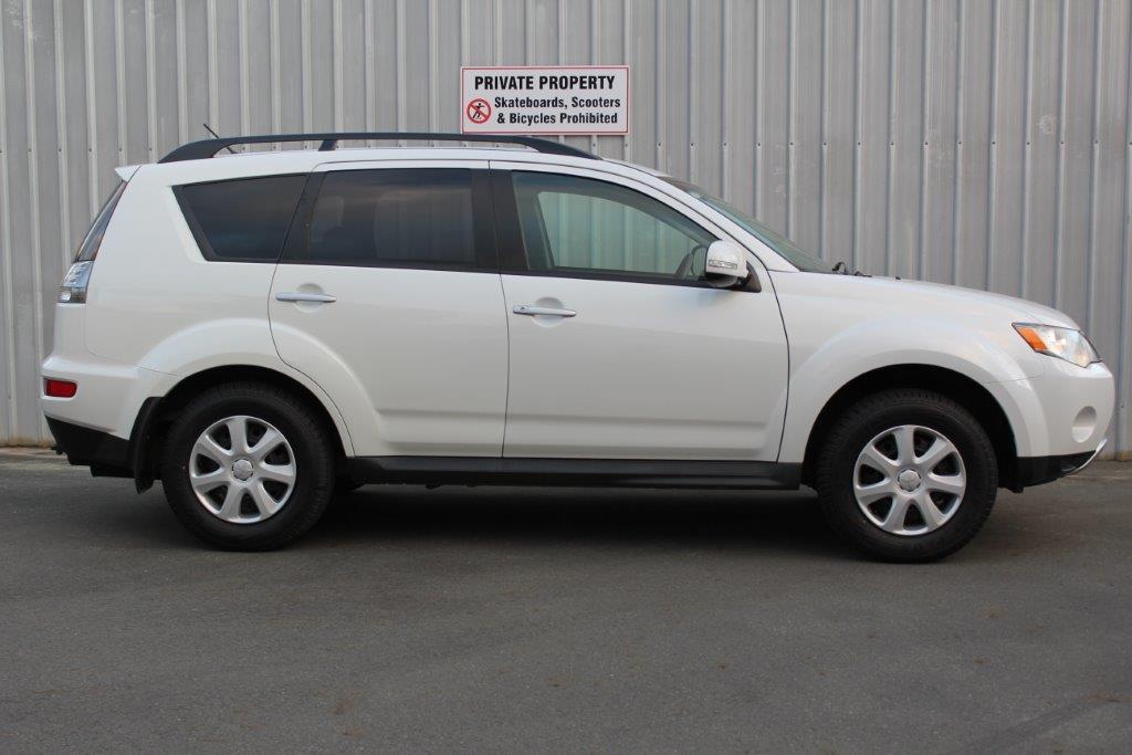 Mitsubishi Outlander LS 7 SEATER 2011 for sale in Auckland