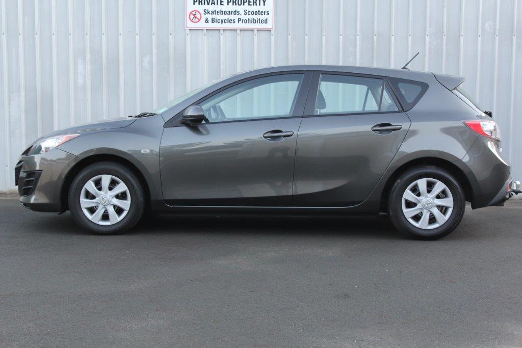 Mazda 3 GLX HATCH 2011 for sale in Auckland