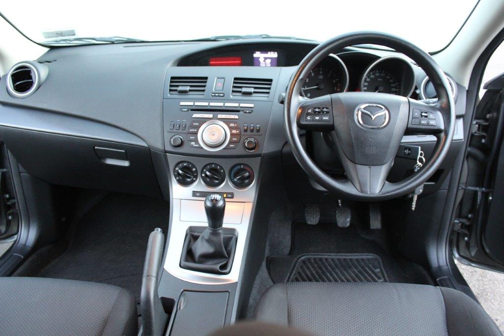 Mazda 3 GLX HATCH 2011 for sale in Auckland