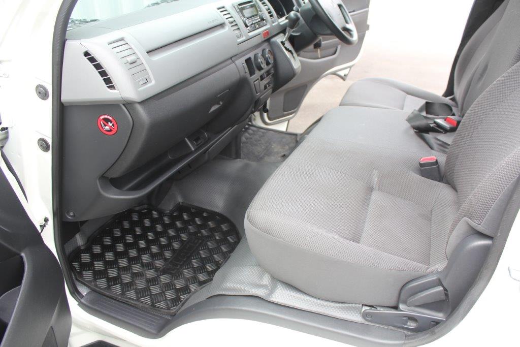 Toyota HIACE ZL AUTO 2012 for sale in Auckland