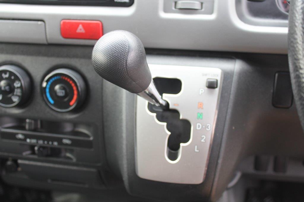 Toyota HIACE ZL AUTO 2012 for sale in Auckland