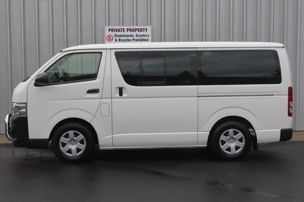 Toyota HIACE ZL 3.0 DIESEL 2013 for sale in Auckland