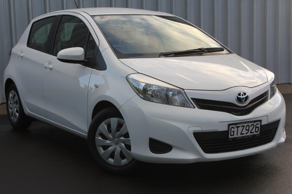 Toyota YARIS YR MANUAL HATCH 2013 for sale in Auckland