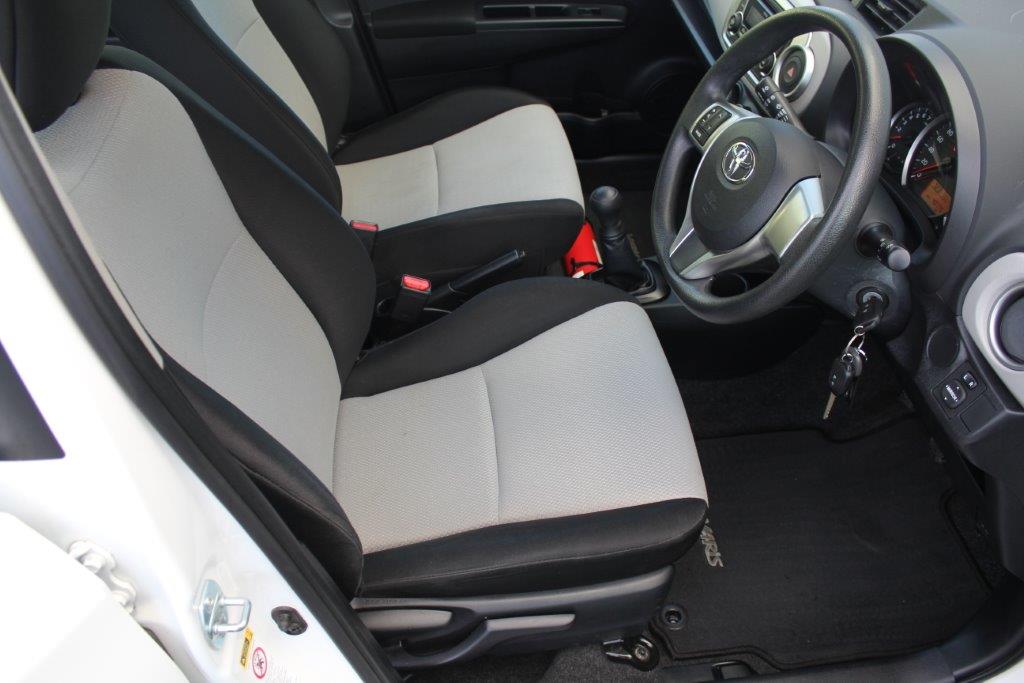 Toyota YARIS YR MANUAL HATCH 2013 for sale in Auckland