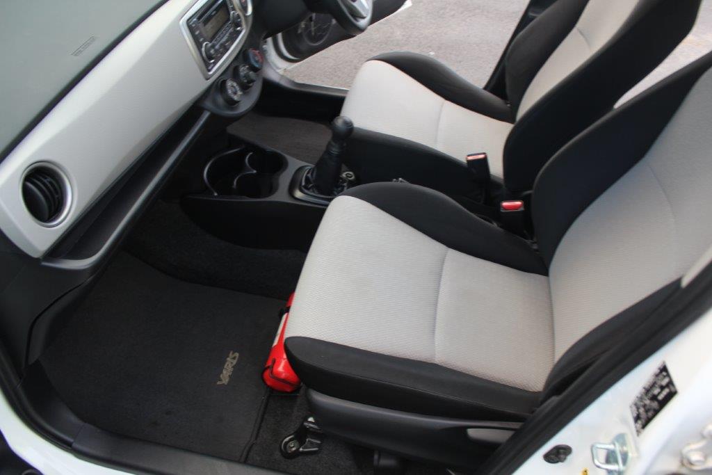 Toyota YARIS YR MANUAL HATCH 2013 for sale in Auckland