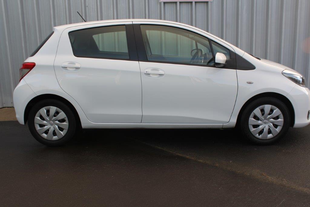 Toyota YARIS YR MANUAL HATCH 2013 for sale in Auckland
