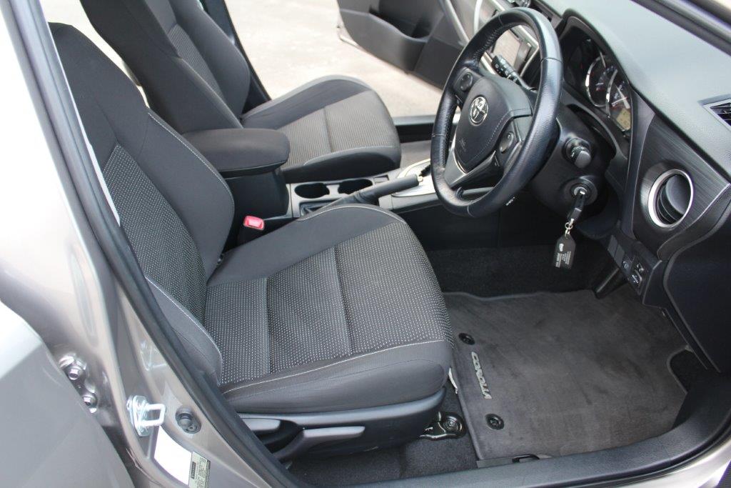 Toyota Corolla GLX HATCH 2013 for sale in Auckland