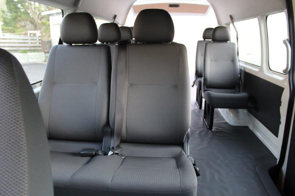 Toyota HIACE ZX MINIBUS 2013 for sale in Auckland