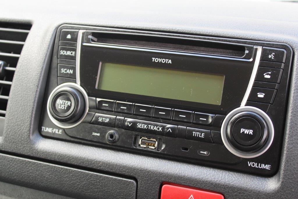 Toyota HIACE ZL DIESEL 2014 for sale in Auckland