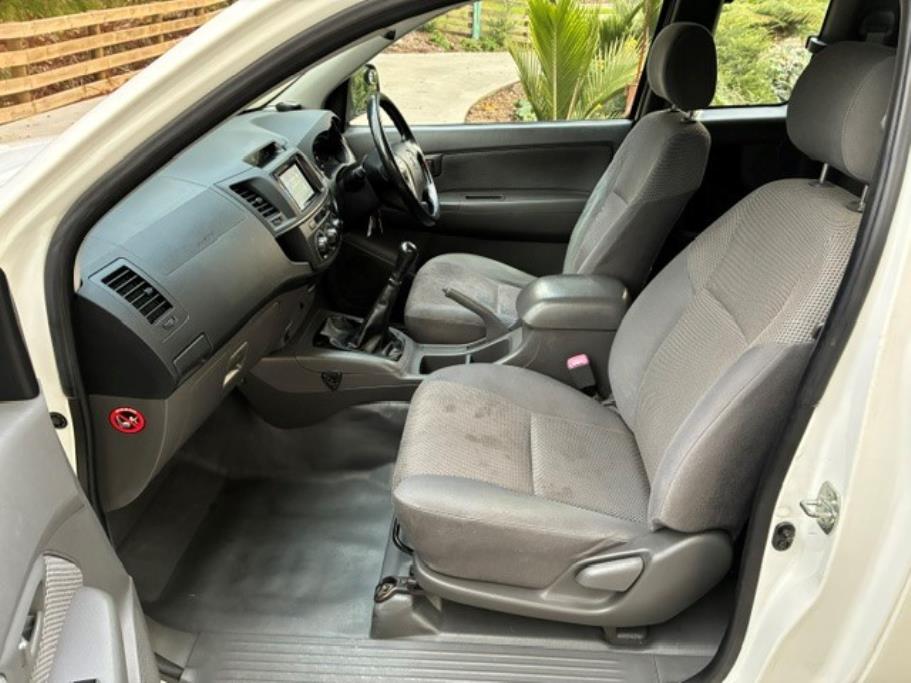 Toyota Hilux 2015 for sale in Auckland
