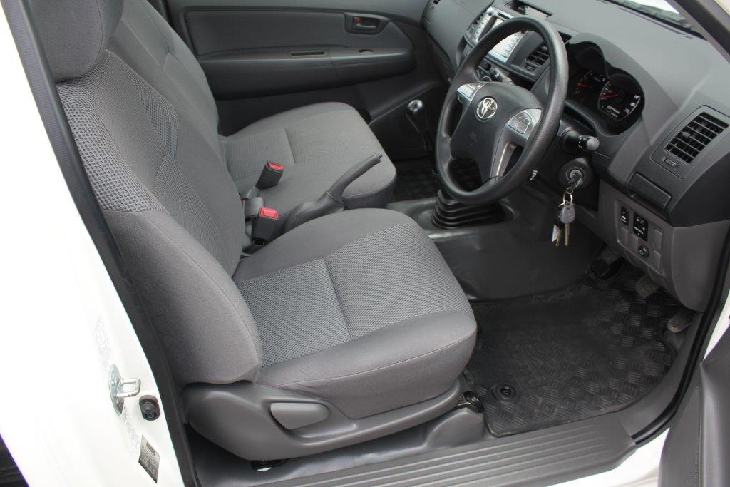 Toyota HILUX FLATDECK 2WD 2015 for sale in Auckland