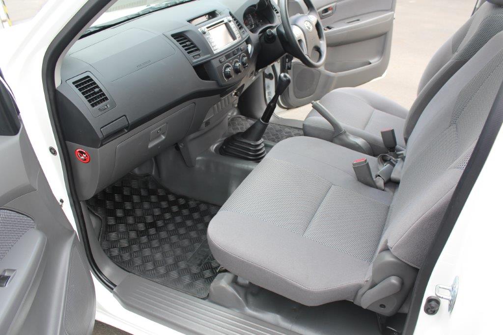 Toyota HILUX FLATDECK 2WD 2015 for sale in Auckland