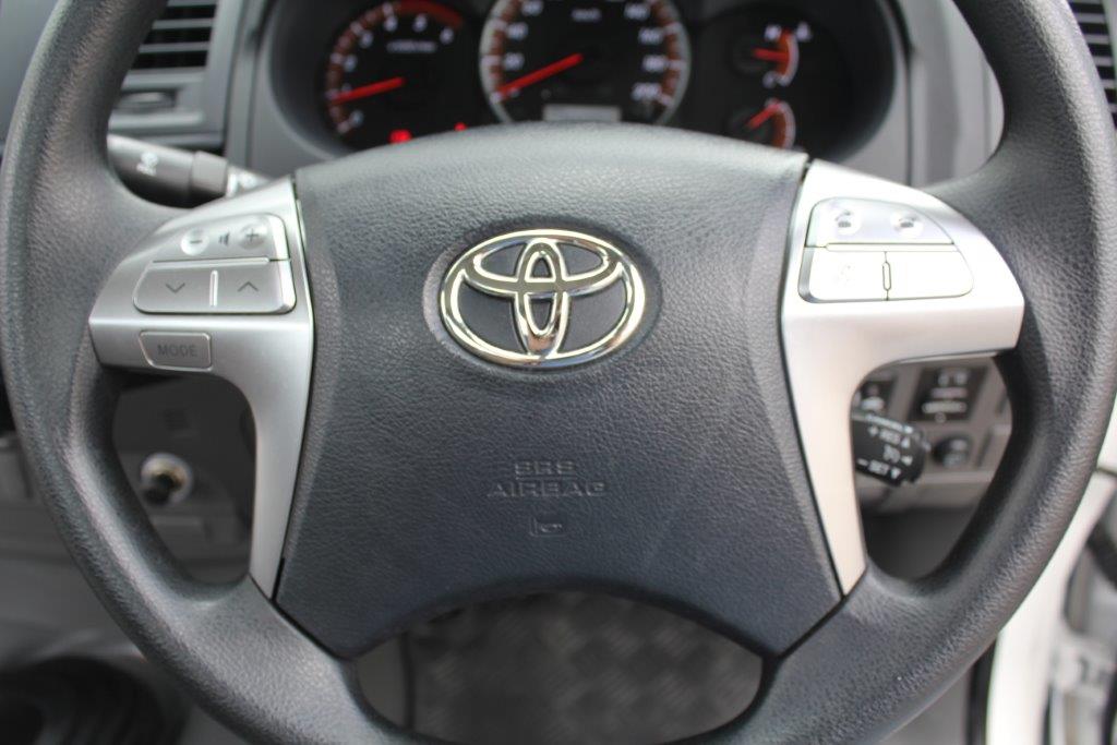 Toyota HILUX FLATDECK 2WD 2015 for sale in Auckland