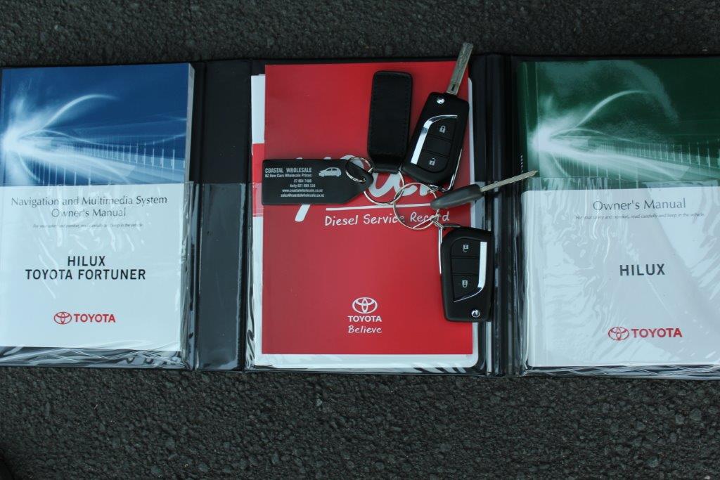 Toyota HILUX - NEW SHAPE 2016 for sale in Auckland