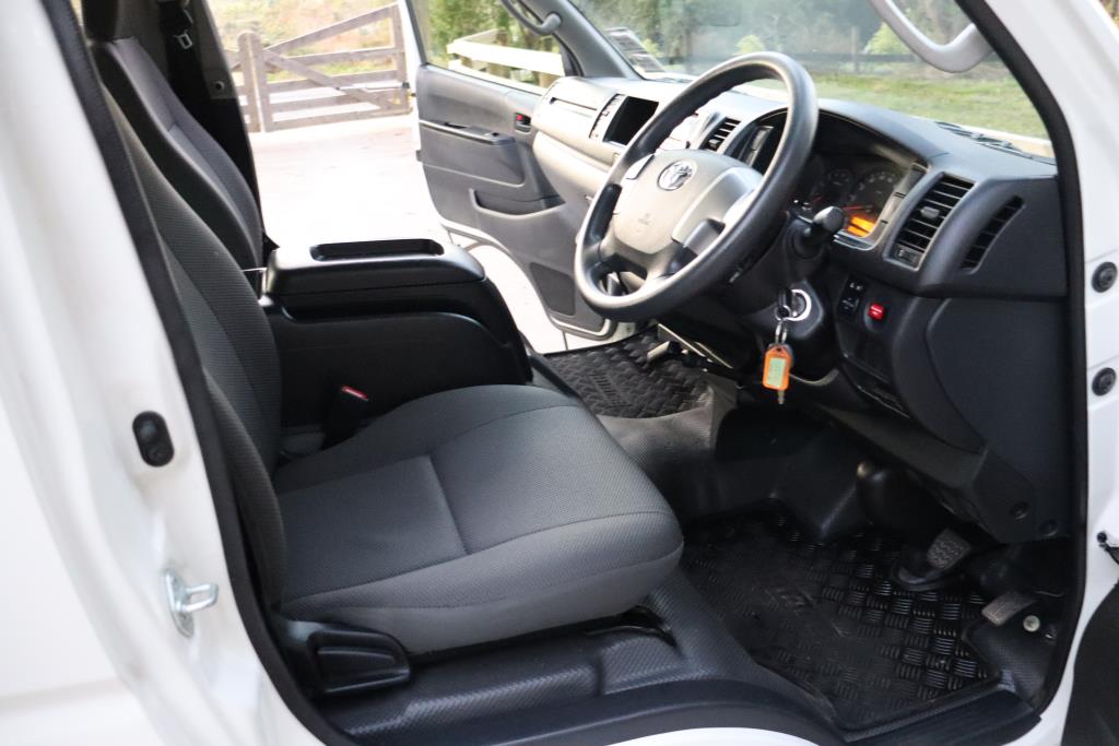 Toyota Hiace MINIBUS 2020 for sale in Auckland