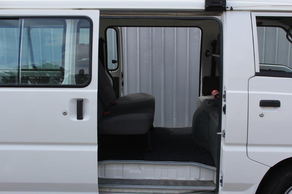 Mitsubishi l300 6 SEATER VAN 2012 for sale in Auckland