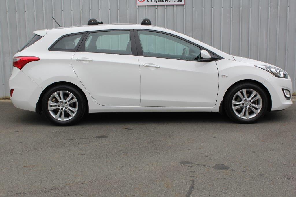 Hyundai I30 WAGON DIESEL 2013 for sale in Auckland