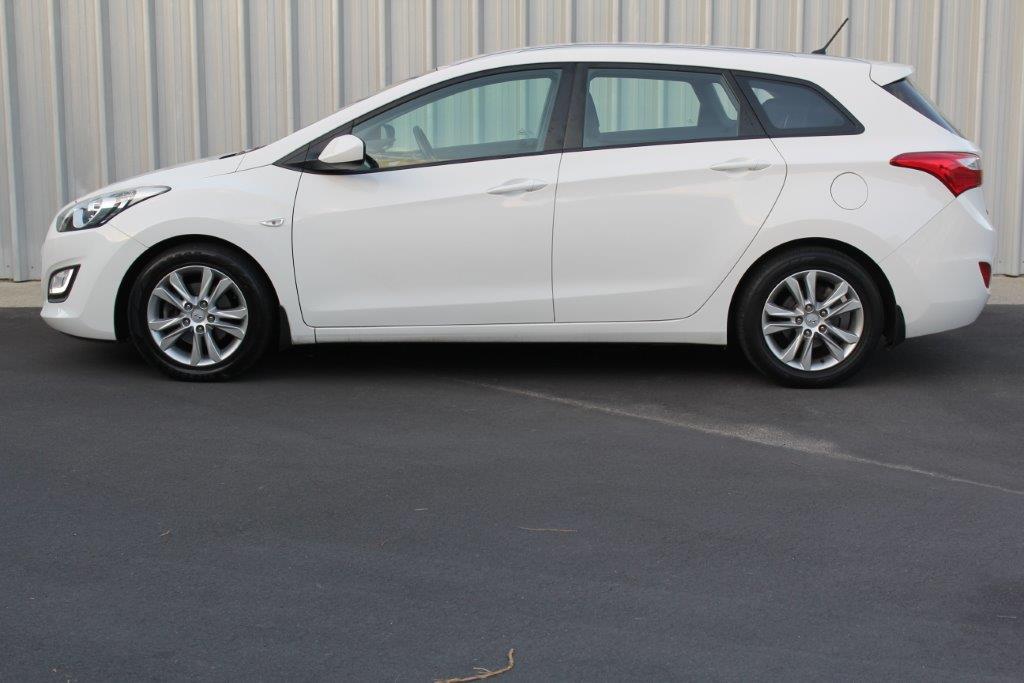 Hyundai i30 WAGON 2013 for sale in Auckland