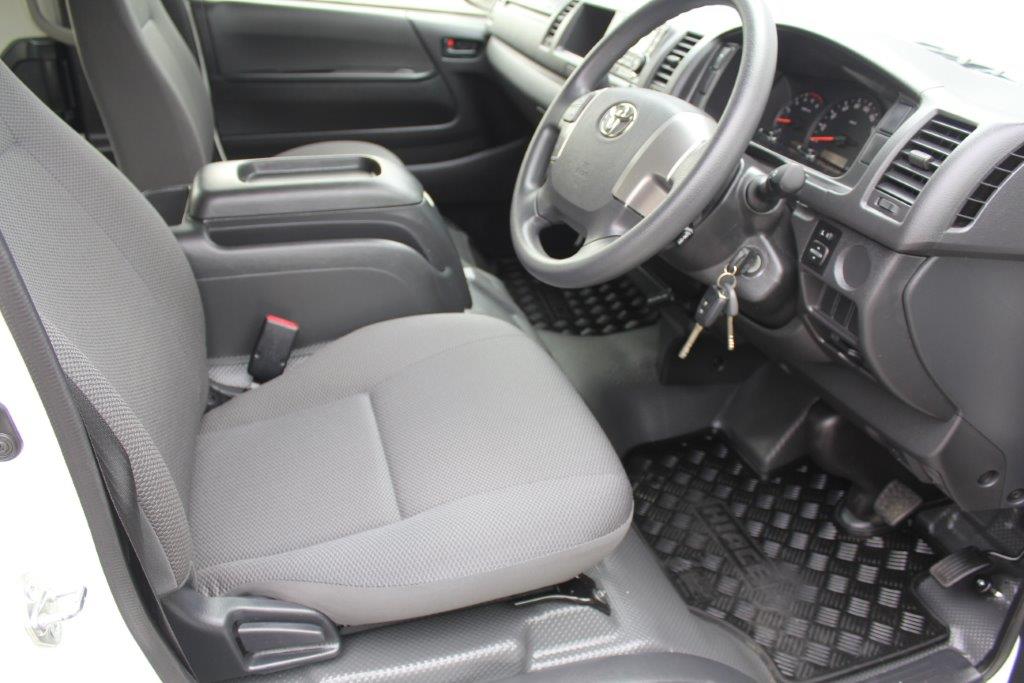 Toyota HIACE ZX MINIBUS COACH 2017 for sale in Auckland