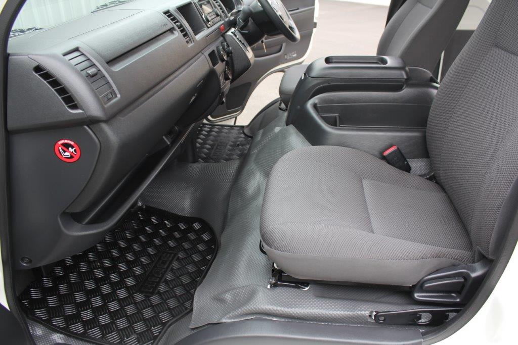 Toyota HIACE ZX MINIBUS COACH 2017 for sale in Auckland